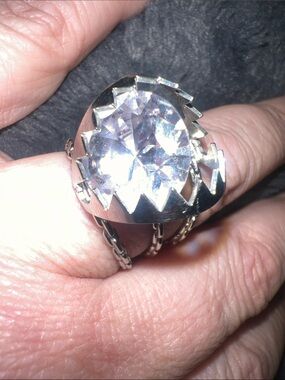 It’s a trap! Trap statement ring!